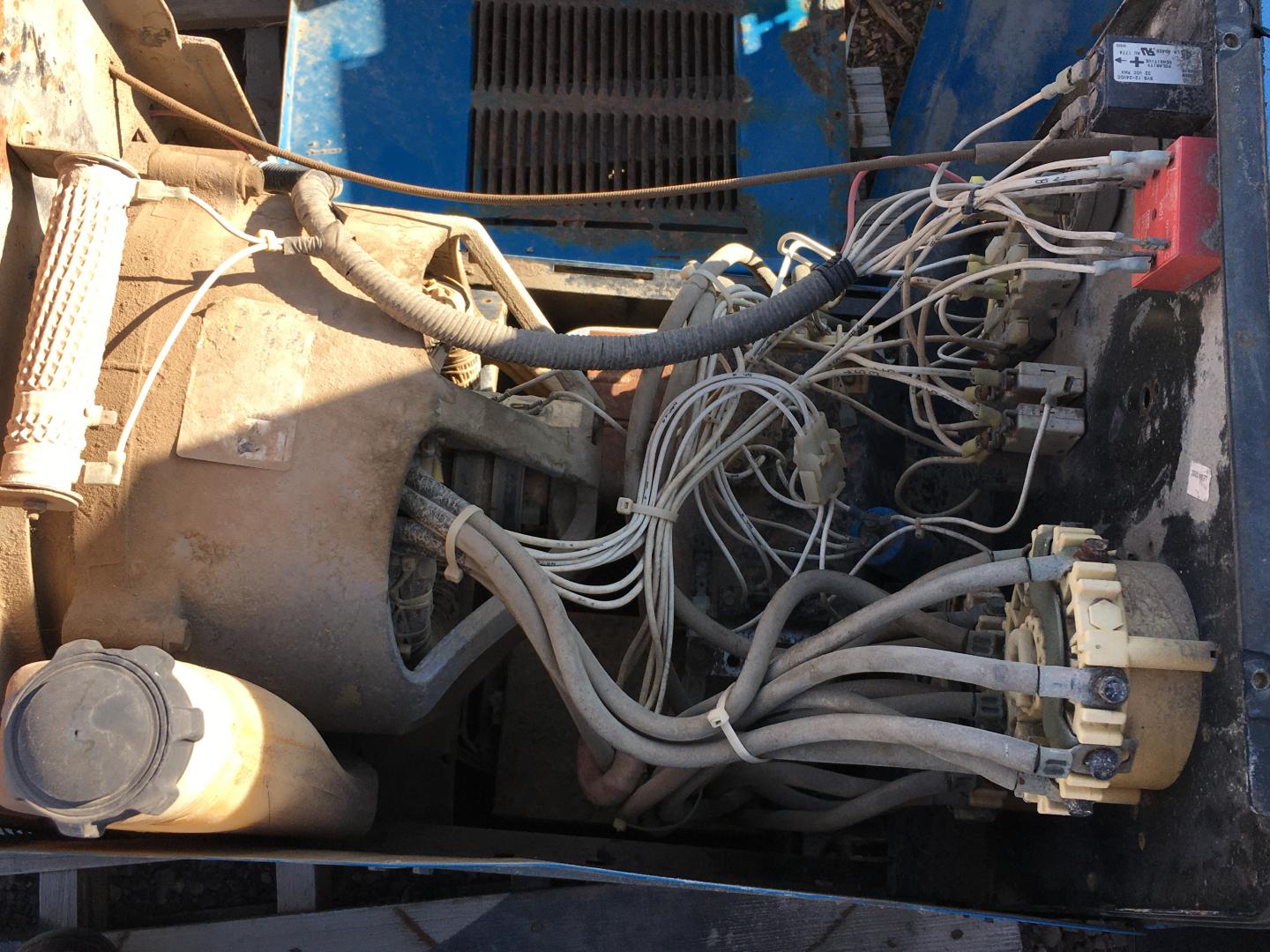 ./imagenes/INVOICE/2019/14962/SOLDADORA MILLER BOBCAT 250 (6).JPG